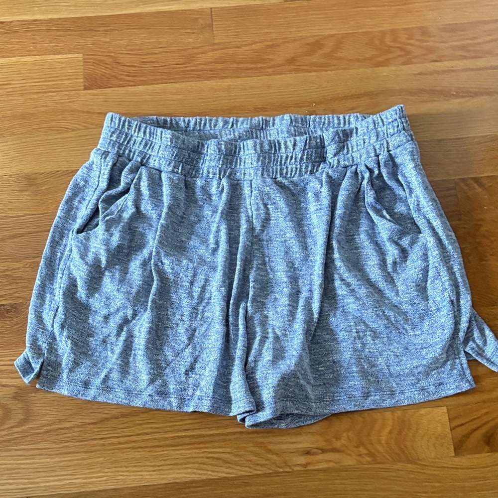 La Blanca blue / grey cover up or lounge shorts with pockets medium so soft